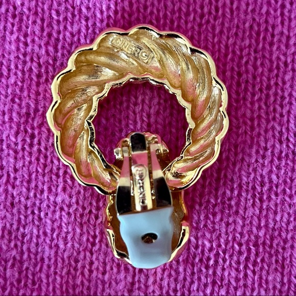 Ciner Vintage Door Knocker Clip on Earrings - Picture 5 of 12